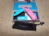 Bench made knifes .Bugout 535 09 and Pink Sprinkles w/ Blue blade - 3 of 8