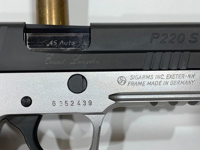 Sig Sauer P220 