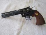 COLT
DIAMONDBACK
REVOLVER - 1 of 6