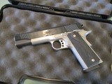 KIMBER
CUSTOM-11
1911
PISTOL - 2 of 3