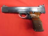 Smith & Wesson Model 41 22LR 5.5