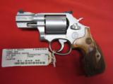 Smith & Wesson 686 Performance Center 357 Magnum 2 1/2" (NEW) - 2 of 2