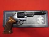 Smith & Wesson Model 19-3 357 Magnum 6