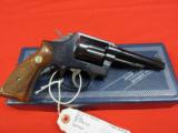 Smith & Wesson Model 10-7 38 Special 4