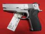 Smith & Wesson Model 910S 9mm 4