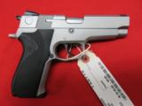 Smith & Wesson Model 910S 9mm 4