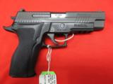 Sig Suaer P226 Elite 40 S&W w/ Night Sights (USED) - 1 of 2