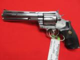 Colt Anaconda 44 Magnum 6