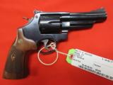 Smith & Wesson Model 57 Classic 41 Magnum 4"
- 1 of 2