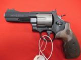 Smith & Wesson 329PD-R 44 Magnum 4.125" (NEW)
- 2 of 2