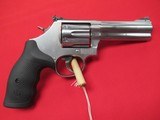 Smith & Wesson Model 686-6 357 Magnum 4" - 1 of 2