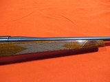 Weatherby Mark V Deluxe 300 Wthby Magnum 24