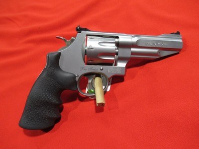 Smith & Wesson 627-5 Pro Series 357 Magnum 4