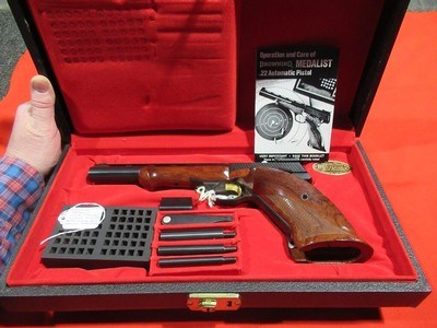 Browning Medalist 22LR 6 3/4