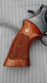 SMITH & WESSON MODEL 27-2 WITH 3 T,S 6" BARREL - 3 of 6