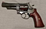 Smith and Wesson Model 29-2 4" .44 Magnum 3 T,s
- 1 of 16