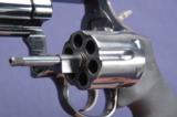 Smith & Wesson 586-4 chambered in .357 mag & .38 S&W spl. Like New- 4 of 6