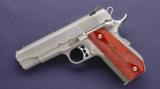 Dan Wesson Valor Stainless Steel Commander size Bob tail 1911 chambered on 45acp - 4 of 4