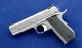 Dan Wesson Valor Stainless Steel Commander size Bob tail 1911 chambered on 45acp.- 5 of 5