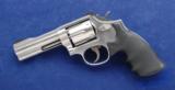 Smith & Wesson Model 617-1 K-22 Stainless Masterpiece, chambered in .22lr and manufactured in 1998. - 6 of 6