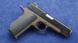 Ed Brown Stainless
Commander with
Chainlink III and chambered in .45acp Brand New - 1 of 6