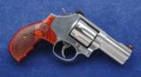 Smith & Wesson 686-6 Dekuxe 3 chambered in .357mag and is Brand New. - 1 of 5