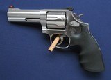 Minty pre-lock S&W 686 4" - 1 of 8