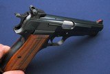 Very nice 9mm 1974 Belgium Browning Hi-Power - 4 of 7
