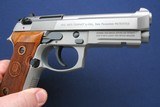 Mint Beretta 92FS Compact L - 5 of 6