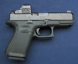 Near new Glock 19 w/ Holosun - 2 of 7