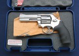 Very nice, used S&W 686-8 7 shooter .357 - 1 of 8