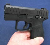 NIB Beretta APX A1 9mm - 7 of 8