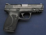 Excellent-mint used S&W M&P 2.0 .40 - 2 of 7