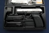 Excellent used Ruger SR40 pistol - 1 of 7