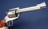 Minty used Ruger stainless Super Blackhawk .44 - 5 of 7