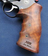 Nighthawk/Korth NXS revolver 357/9mm - 8 of 8