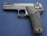 Minty S&W 422 - 1 of 7