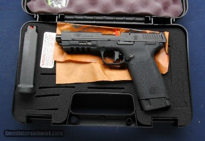 NIB S&W M&P 22 Magnum