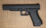 Used Gen 1 Glock 17L Limited Edition 9mm - 2 of 8