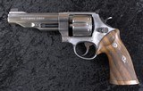 Beautiful Smith & Wesson 625-7 Performance Center in .45Acp W/ Custom wood Case - 3 of 9