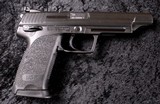 Top-Notch Heckler & Koch USP Elite in .45Acp W/ Custom Case & OEM Box - 7 of 9