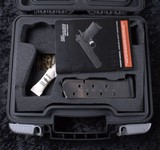 Stunning Sig Sauer 1911 in .45Acp W/ Nill-Griffe Grips - 10 of 10