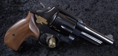 Splendid Smith & Wesson 21-4 Thunder Ranch Special in .44Spl W/Hardwood case