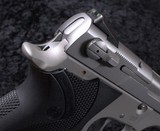 Lovely used Smith & Wesson 6906 in 9mm W/OEM Box - 10 of 10