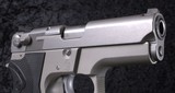 Lovely used Smith & Wesson 6906 in 9mm W/OEM Box - 8 of 10