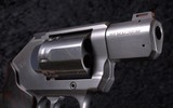 Splendid Kimber K6S in 357Mag W/OEM BOX - 8 of 10