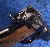 Smith & Wesson 39-2 in 9mm W/ 2 Early Era Factory mags - 9 of 9