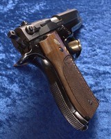 Smith & Wesson 39-2 in 9mm W/ 2 Early Era Factory mags - 5 of 9