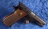 Smith & Wesson 39-2 in 9mm W/ 2 Early Era Factory mags - 4 of 9