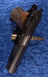 Smith & Wesson 39-2 in 9mm W/ 2 Early Era Factory mags - 6 of 9